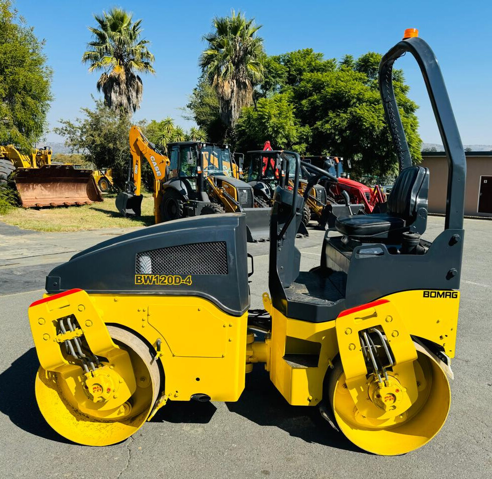 Bomag W135.